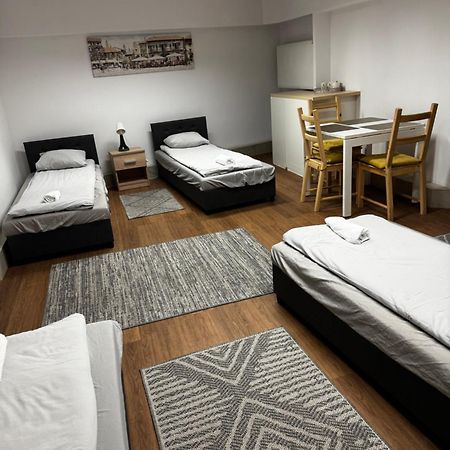 Esa Home Varsovie Extérieur photo
