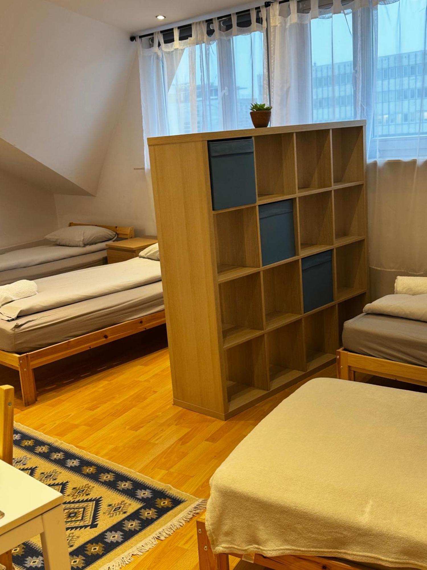 Esa Home Varsovie Extérieur photo